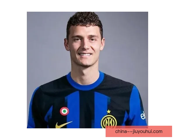 帕瓦尔加盟国际米兰加强右路防守为球队带来稳定支援