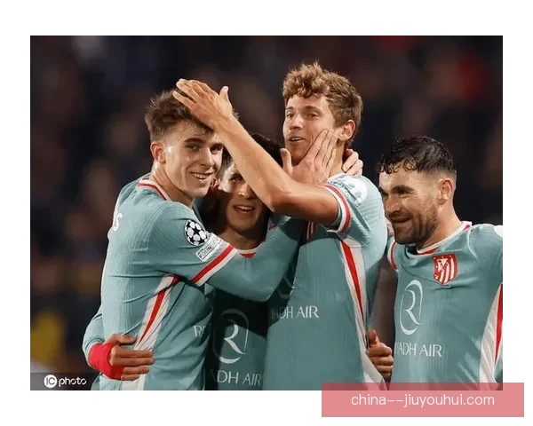 朗斯塔夫欧冠主场精彩远射破门助球队取得领先