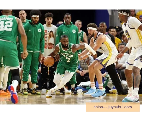 罗伯特· Lewandowski盛赞马库斯·拉什福德具备成为顶级球星的所有素质